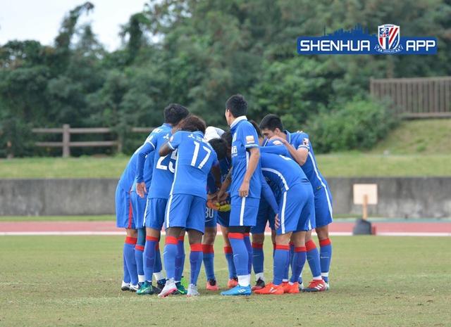 在U17世界杯1/4决赛阿根廷3-0战胜巴西的比赛中，他上演帽子戏法，一人包办全部进球。